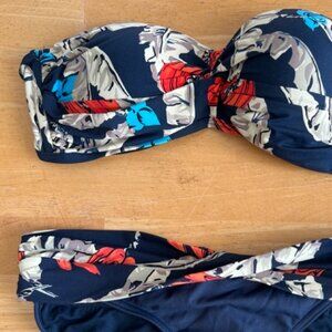 Seafolly Australia Twist Bandeau Bikini Set – Size 10 (AU) 2 (US)